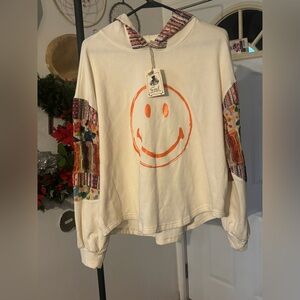 Easel Cream Smiley Face Sweatshirt with Patchwork Sleeves